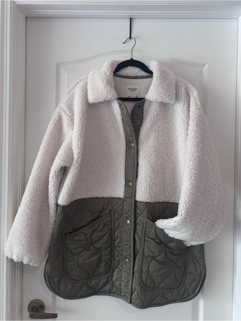 Abercrombie & Fitch Cozy Two-Tone Sherpa and Quilted Jacket